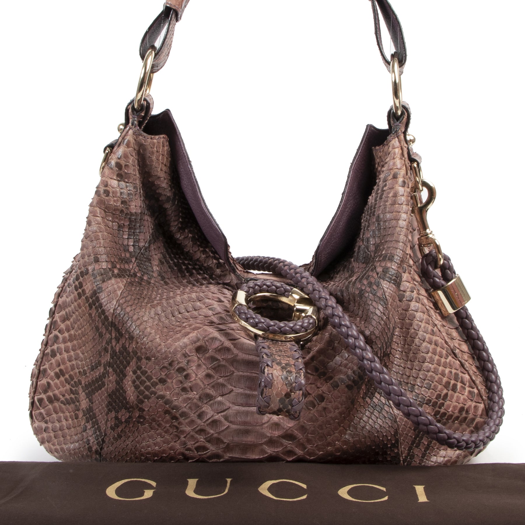 Buy authentic second hand Gucci handbags with right price at LabelLOV.