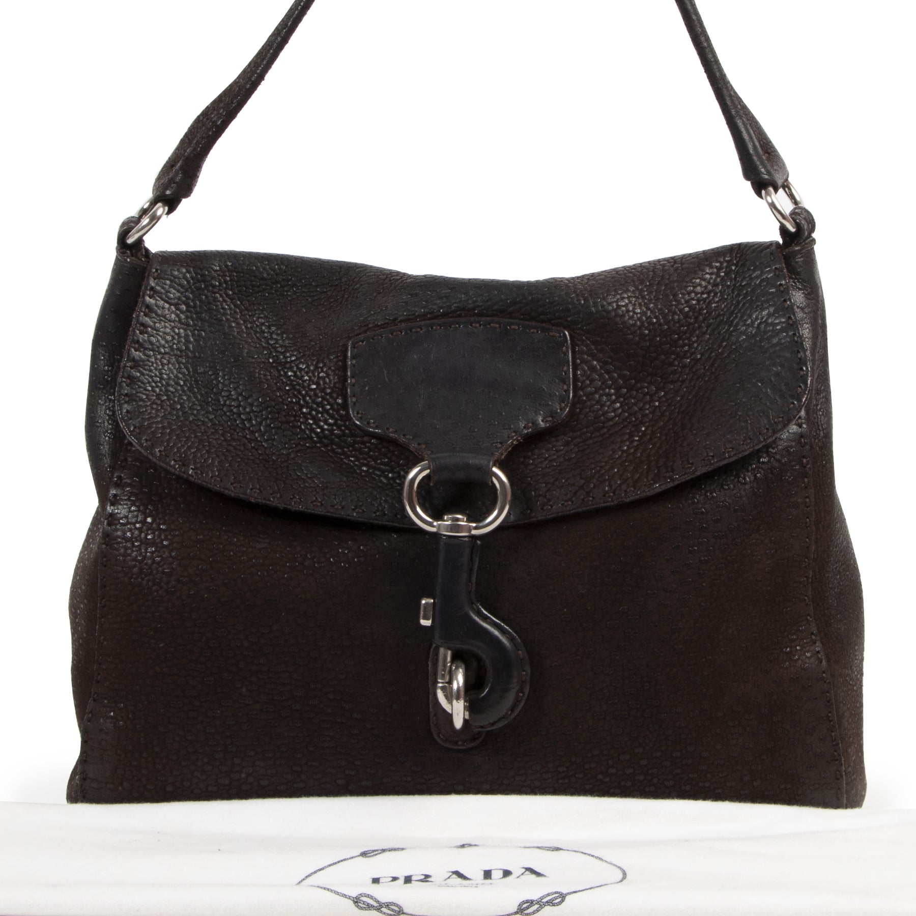 Koop tweedehands Prada handtassen bij LabelLOV Antwerpen.