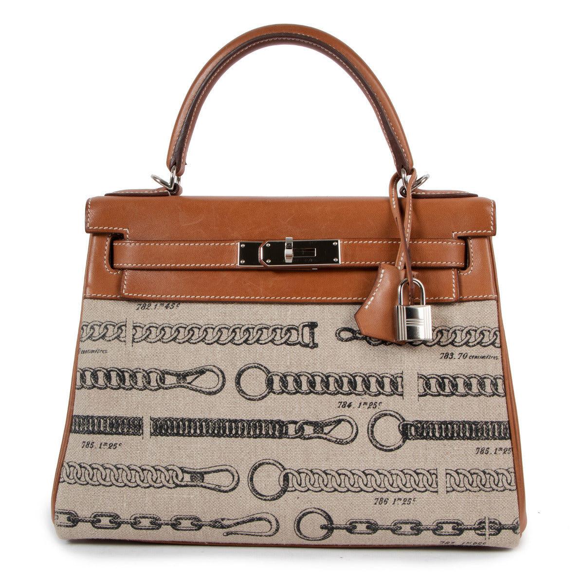 Hermès Kelly 28 Toile de Camp Dechainee Fauve Barenia aan de beste prijs te koop bij Labellov tweedehands luxe in Antwerpen. Koop en verkoop aan de beste prijs bij Labellov tweedehands luxe.