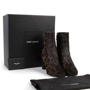Online tweedehands designer Saint Laurent laarsjes. Betaal veilig en online bij LabelLOV Antwerpen.