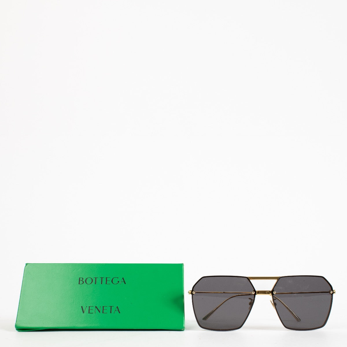 Authentic second hand Bottega Veneta Sunglasses on Labellov.com
