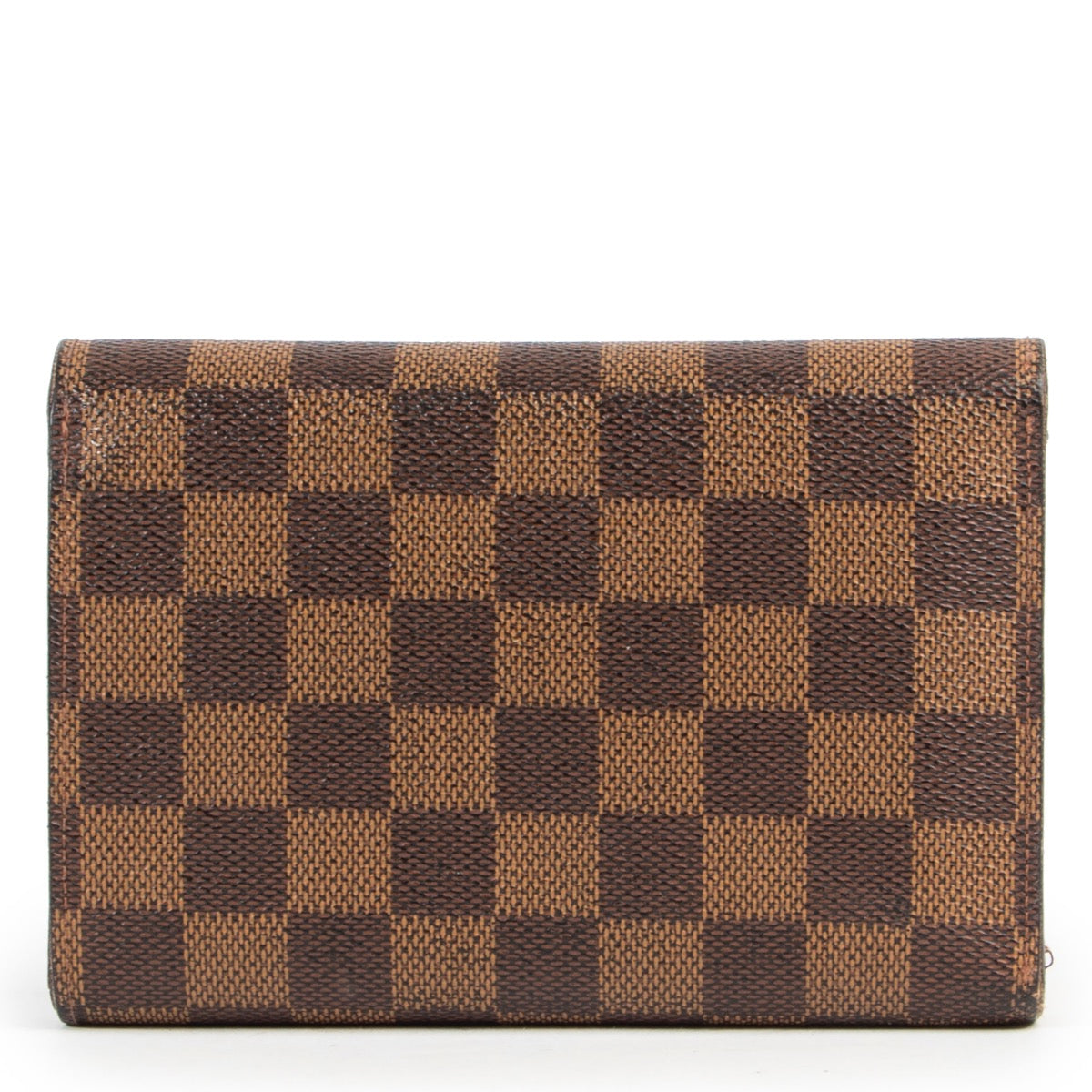 Buy and sell your authentic designer accessories such as this Louis Vuitton Wallet only at Labellov secondhand luxury in Antwerp.