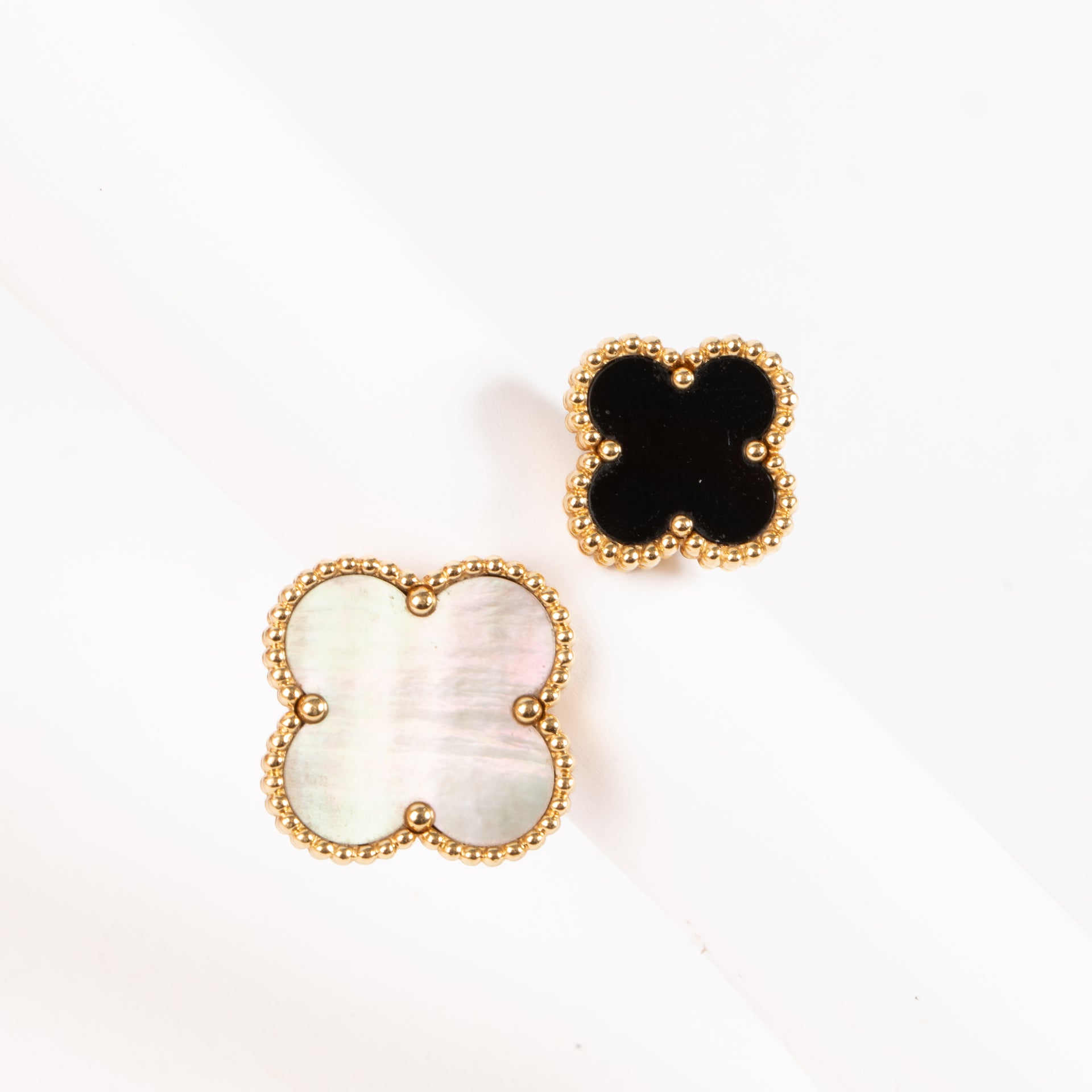 Van Cleef & Arpels Onyx/Mother-of-Pearl Magic Alhambra Between the Finger Ring - Size 54