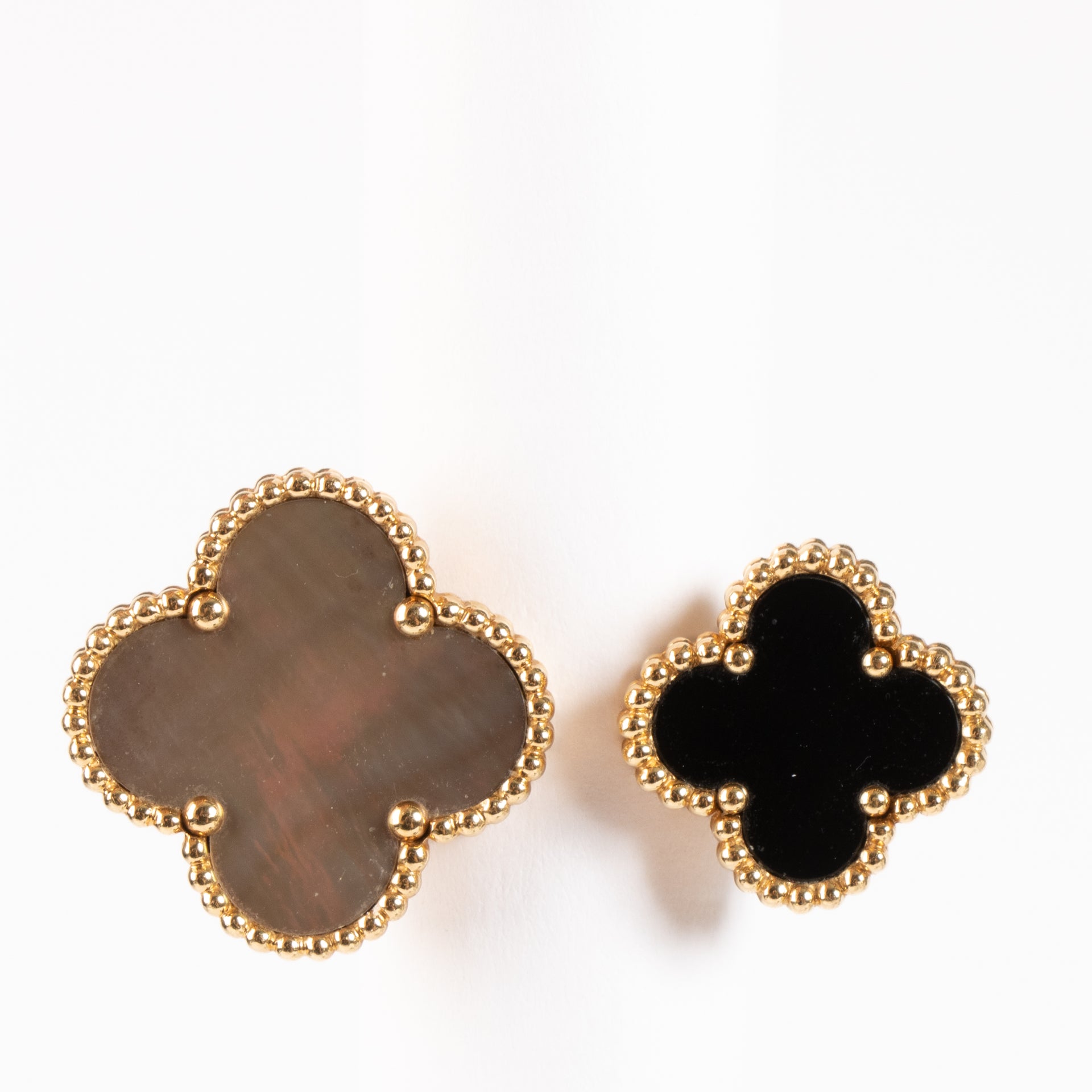 Van Cleef & Arpels Onyx/Mother-of-Pearl Magic Alhambra Between the Finger Ring - Size 54