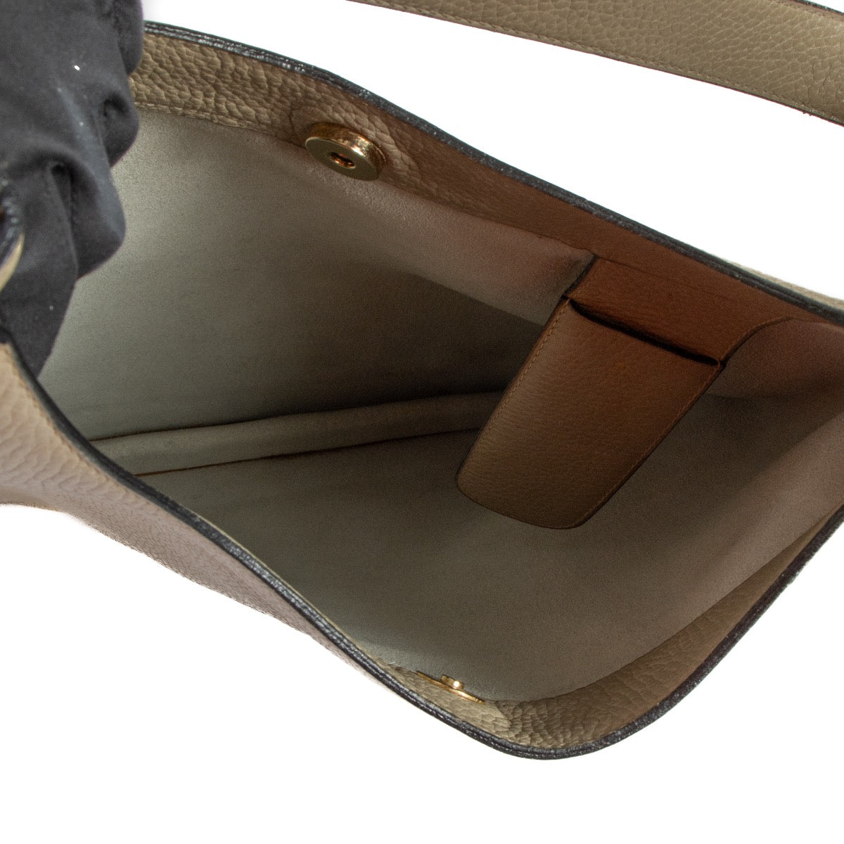 Shop 100% authentic second-hand Delvaux Beige Jongleur Shoulder Bag on Labellov.com