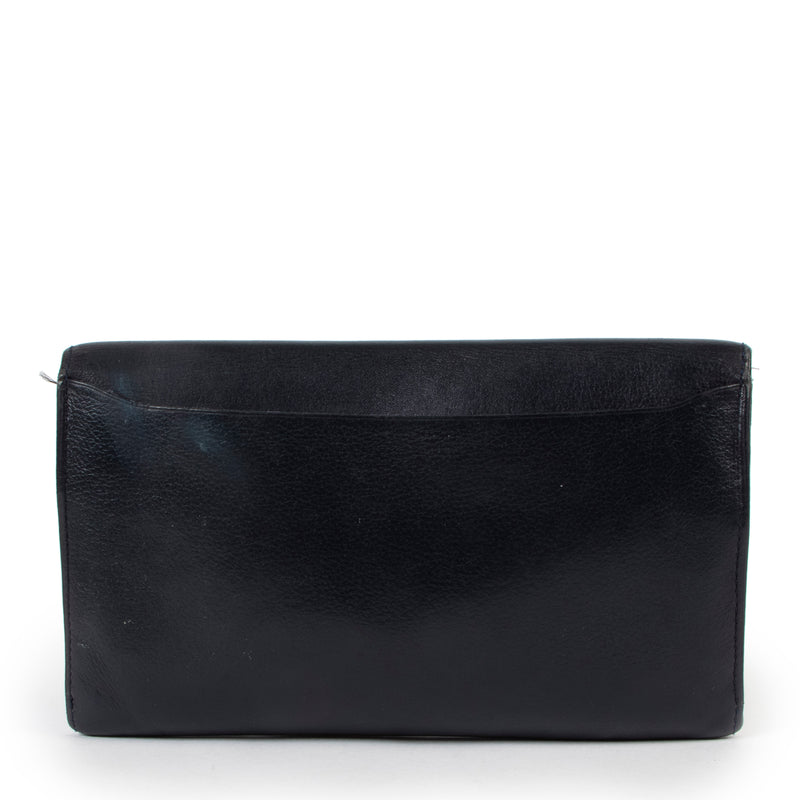 Shop safe online at Labellov in Antwerp this 100% authentic second hand Delvaux Blue Leather Wallet