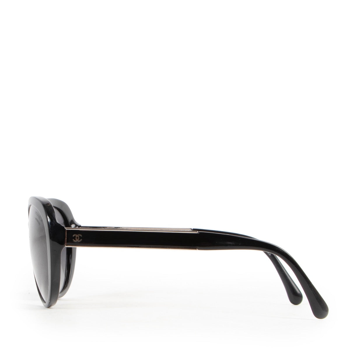 Shop safe online 100% authentic second hand Chanel Black Glasses in good preloved condition at the right price at Labellov in Antwerp.