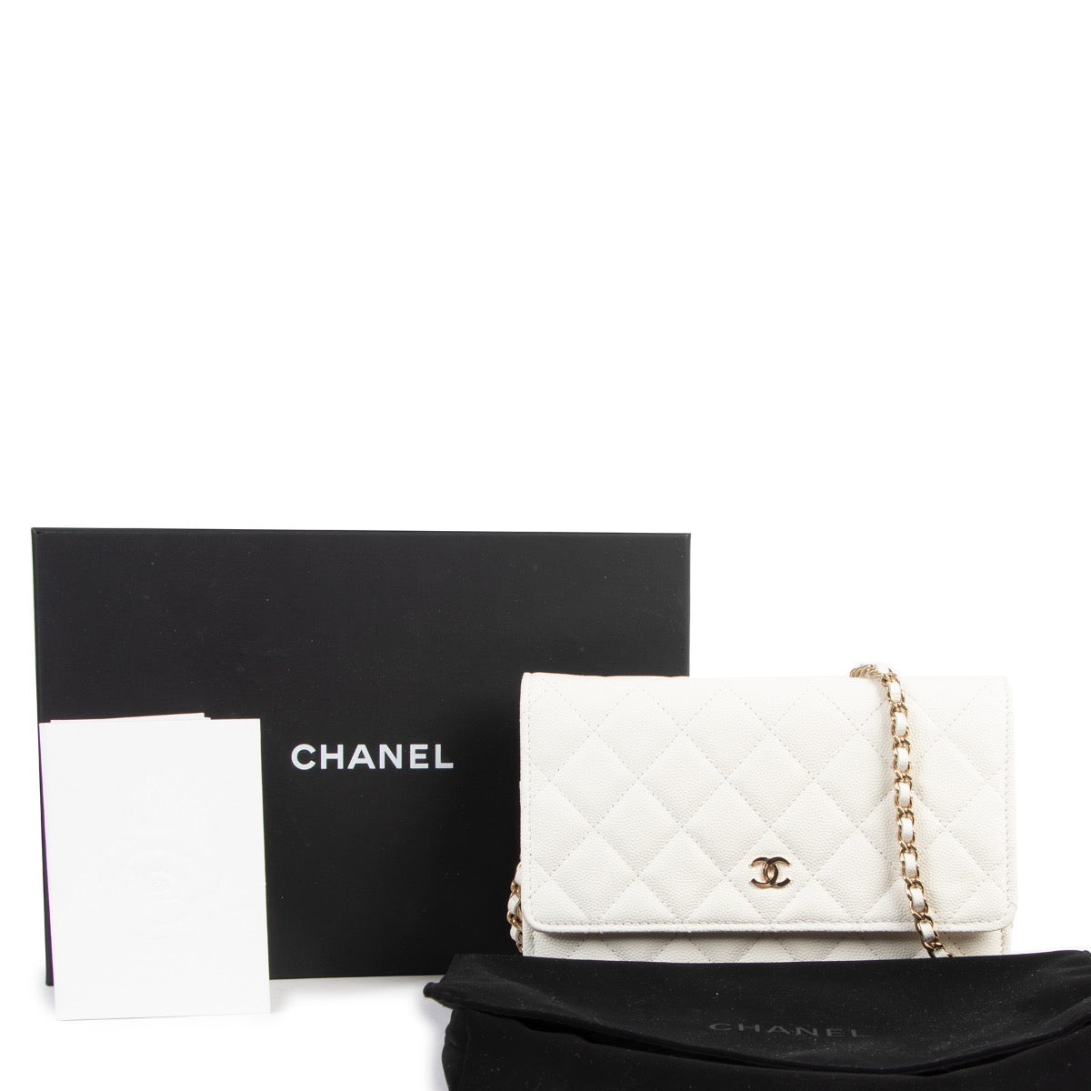 Shop safe online an authentic second hand Chanel White Caviar Leather Classic Wallet On Chain at labellov.com in Antwerp