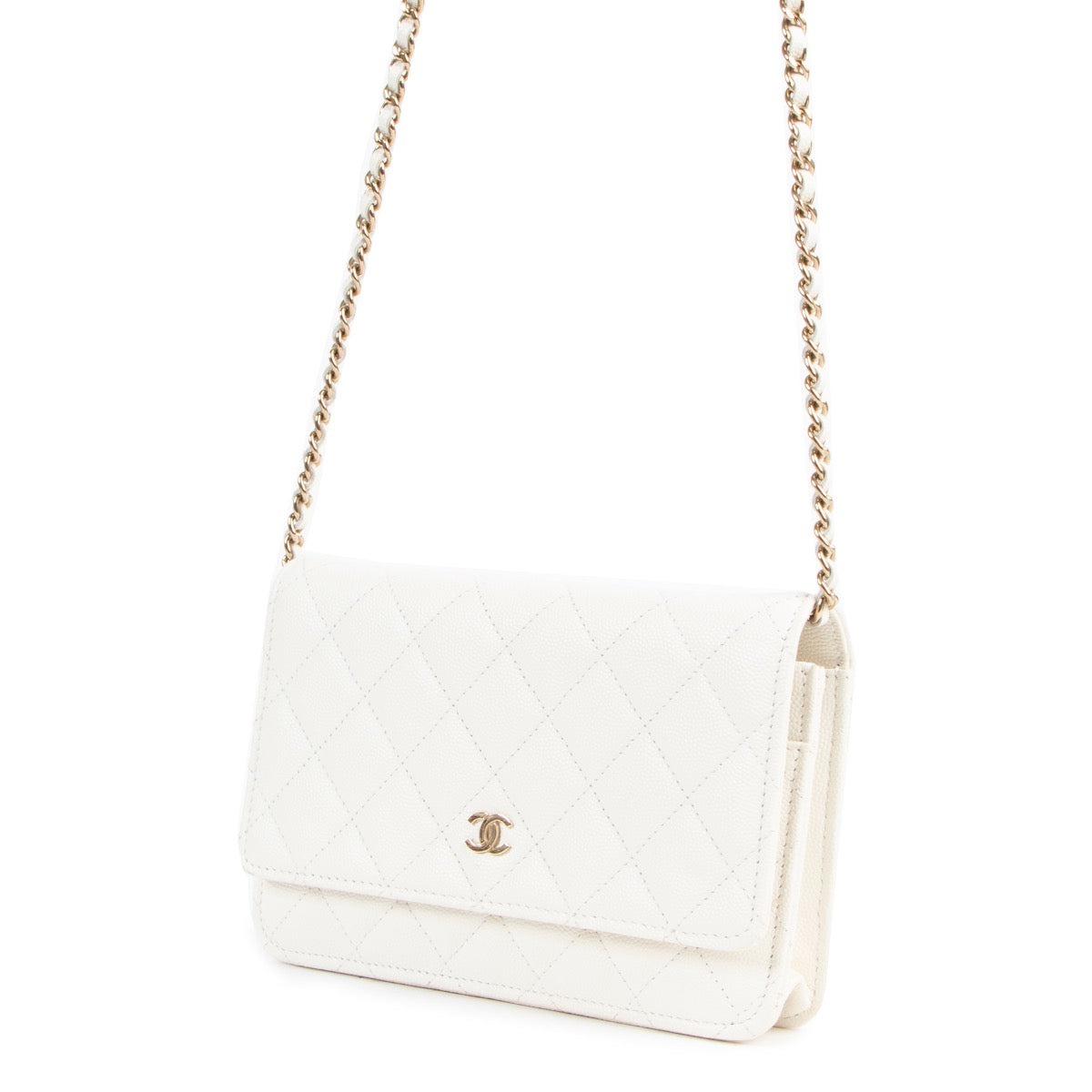 Shop safe online an authentic second hand Chanel White Caviar Leather Classic Wallet On Chain at labellov.com in Antwerp