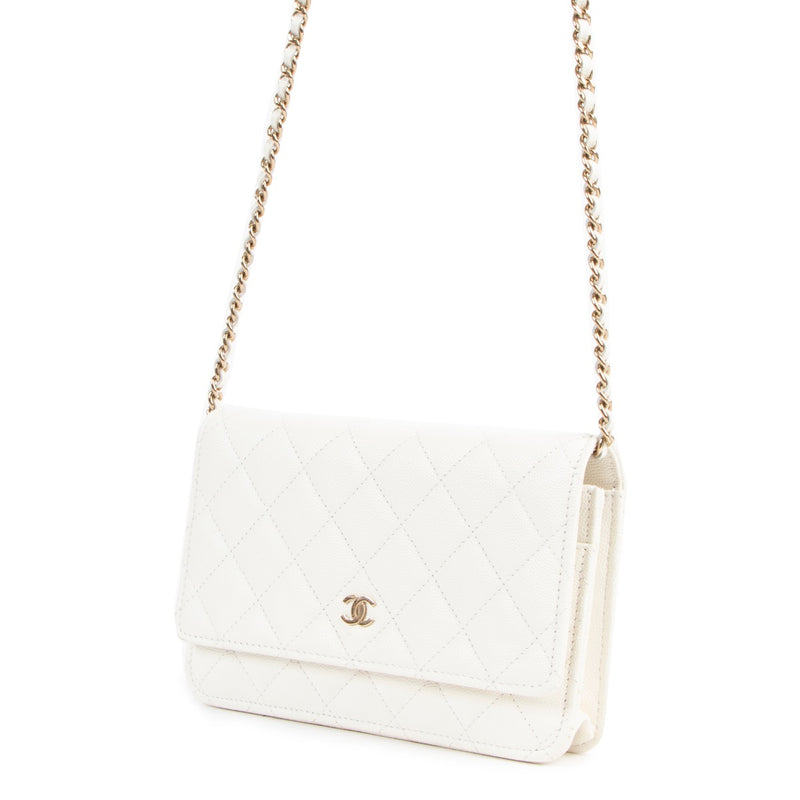 Shop safe online an authentic second hand Chanel White Caviar Leather Classic Wallet On Chain at labellov.com in Antwerp