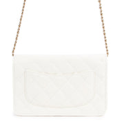 Shop safe online an authentic second hand Chanel White Caviar Leather Classic Wallet On Chain at labellov.com in Antwerp