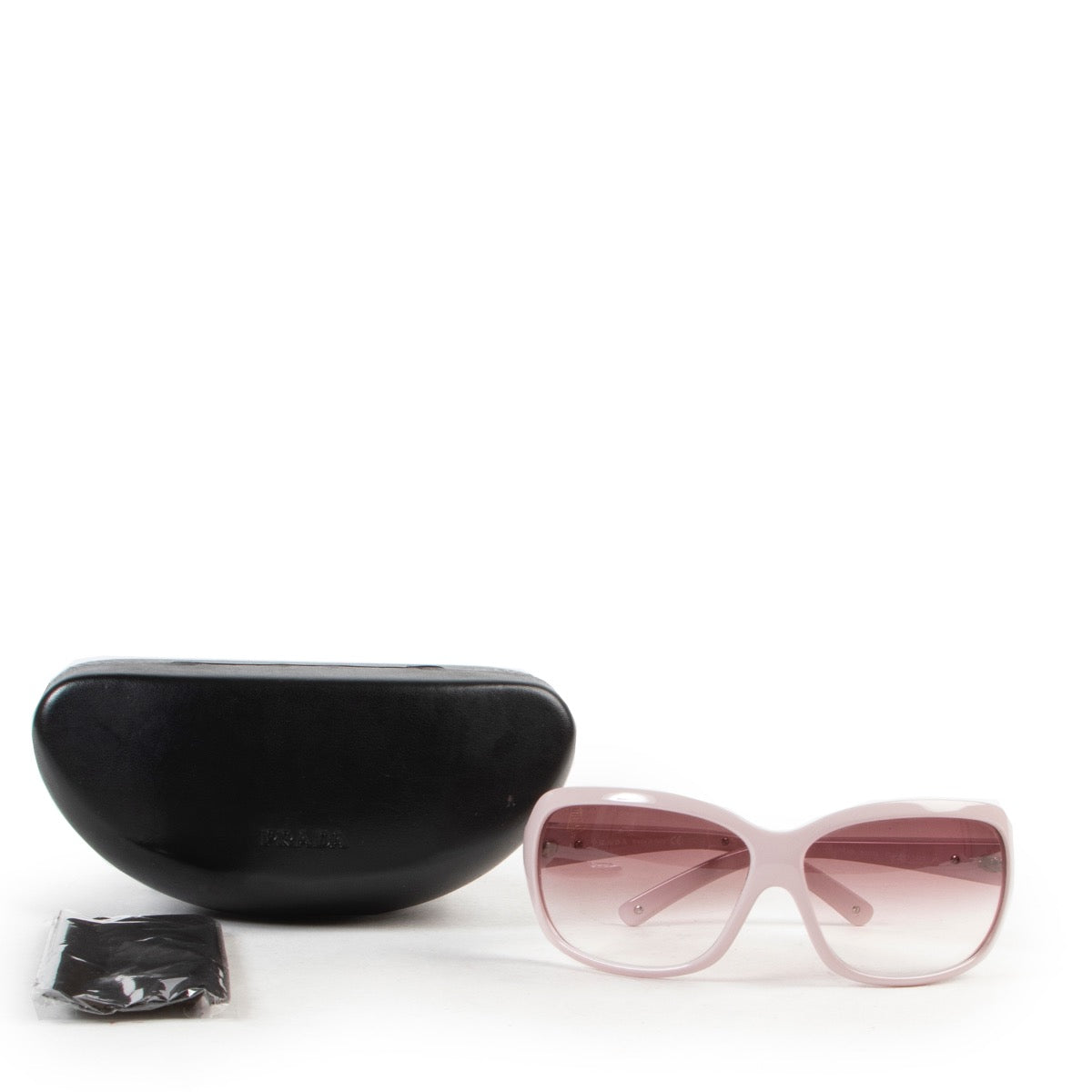 Buy these Prada sunglasses for a reasonable price online or in store at Labellov.