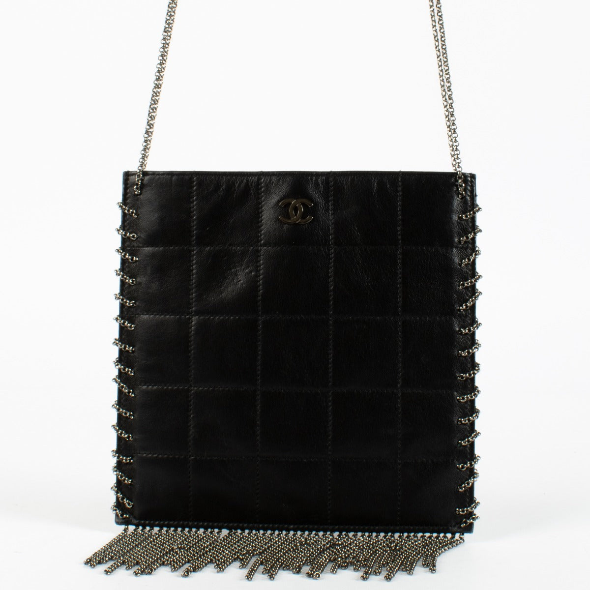 Authentic preloved Chanel 2002 Vintage Fringe Chain Black Quilted Crossbody Bag on Labellov.com