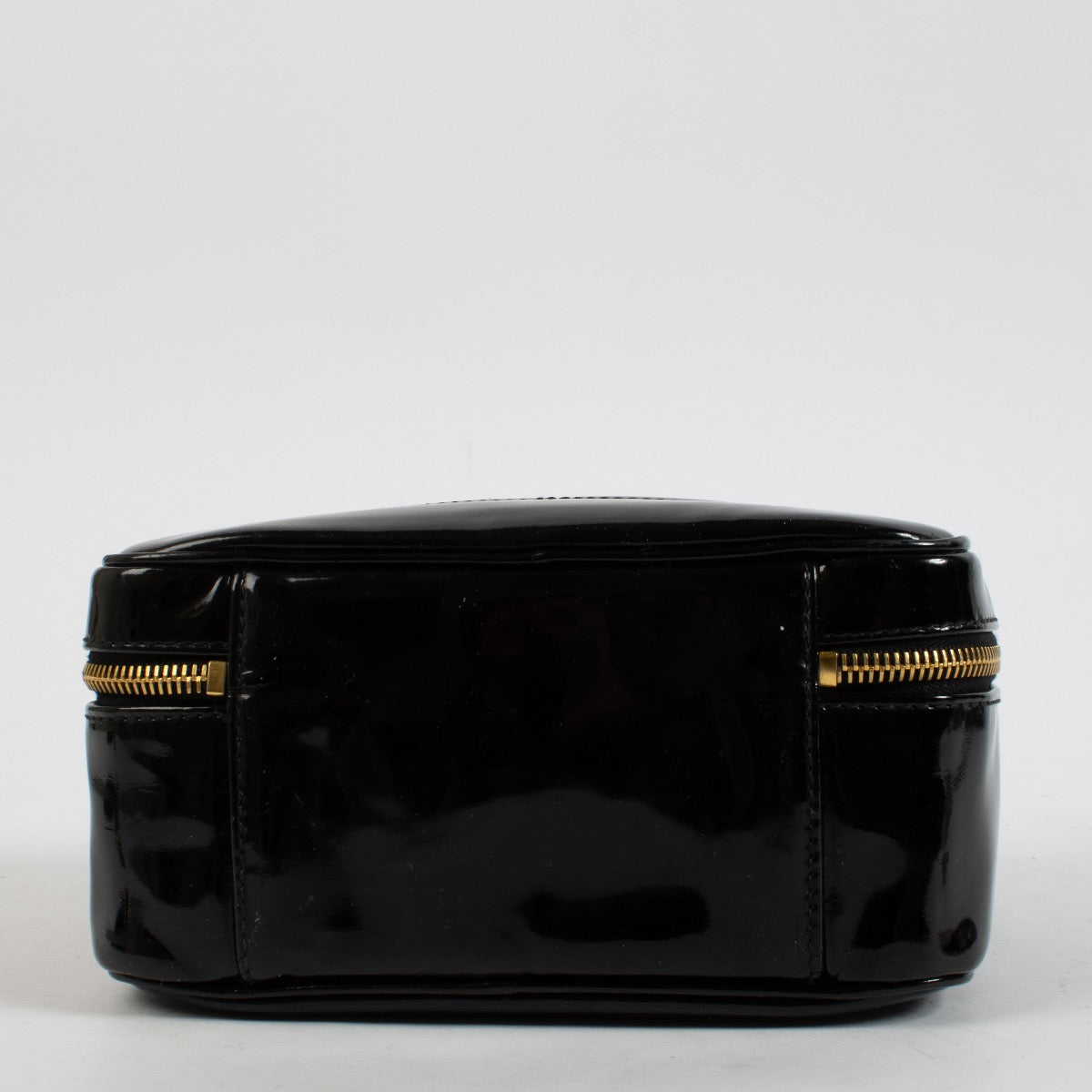 Shop 100% authentic second hand Chanel Black Patent Vintage Vanity Case on Labellov.com