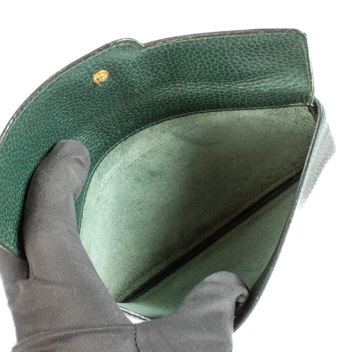 Shop safe online at Labellov in Antwerp, Brussels and Knokke this 100% authentic second hand Delvaux Green Leather Vintage Pouch