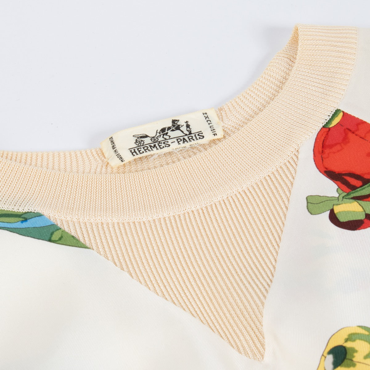 Shop 100% authentic second hand Hermès Hat Print Silk Top/Skirt Set on Labellov.com