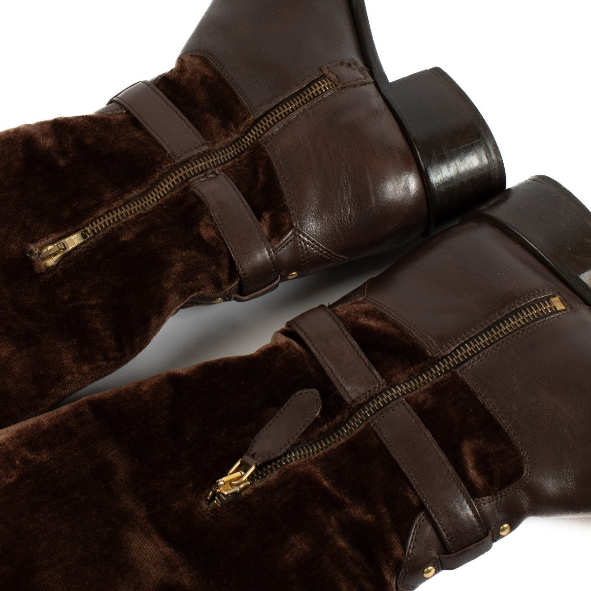 Shop safe online at Labellov in Antwerp, Brussels and Knokke this 100% authentic second hand Prada Brown Velvet Logo Jacquard Boots - Size 38