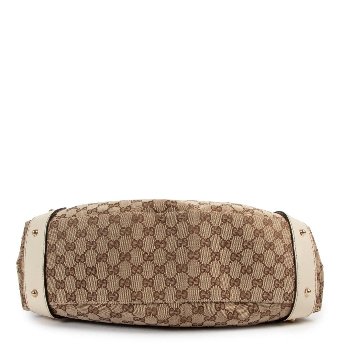 Gucci White Beige Pelham GG Bag now available at Labellov. Vintage Gucci. Secondhand Gucci. Buy and sell your designer vintage secondhand handbags and items at Labellov Luxury Antwerp.