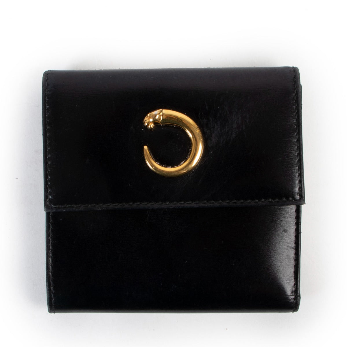 Shop now your favorites pre-loved designer accesoires, at Labellov.