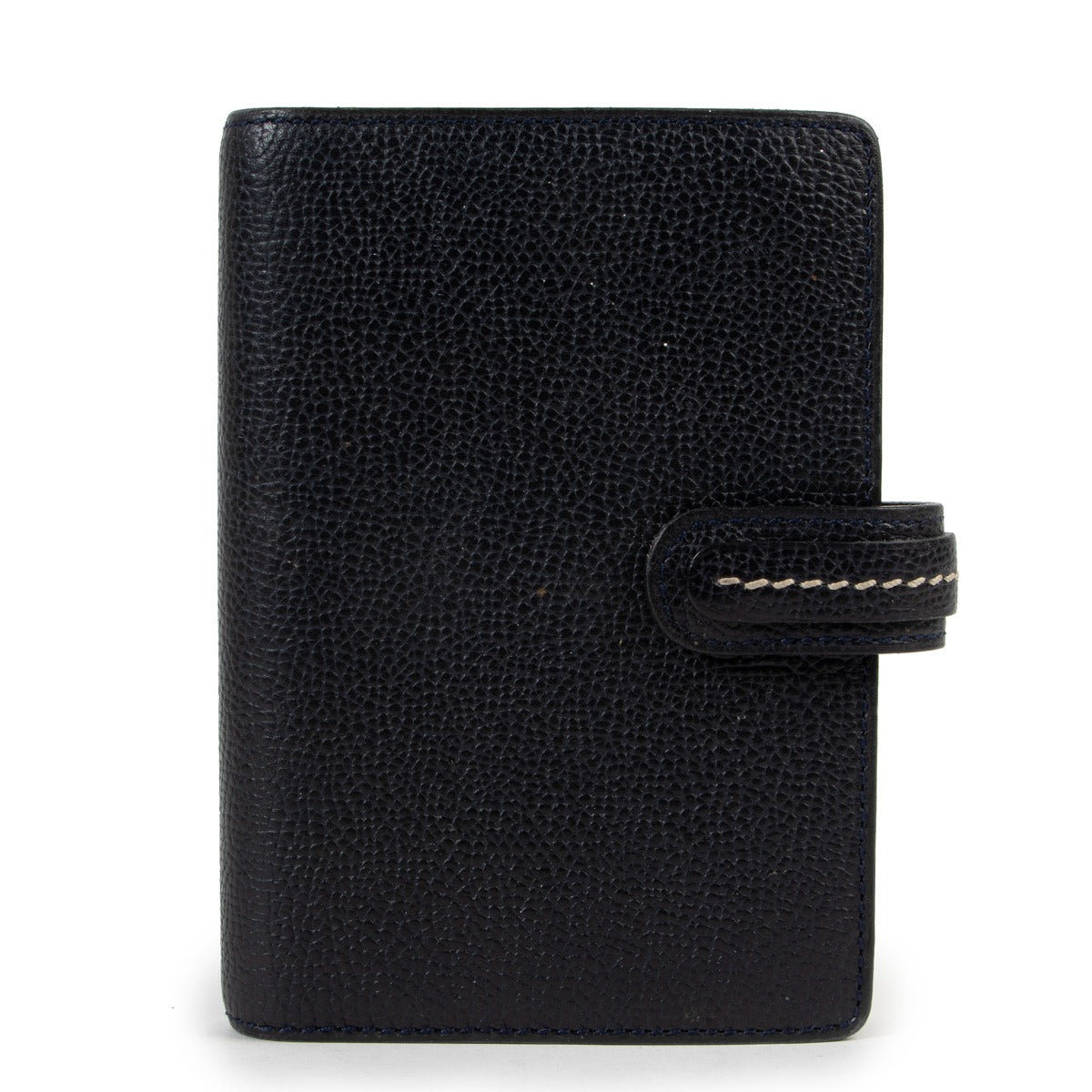 Shop now your favorites pre-loved designer accessoires, at Labellov.