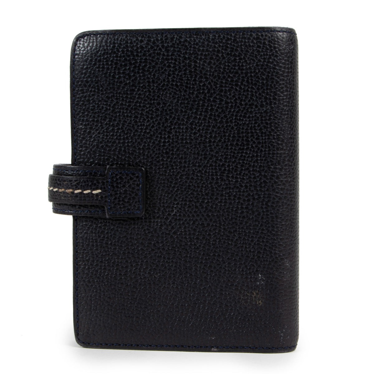 Shop now your favorites pre-loved designer accessoires, at Labellov.
