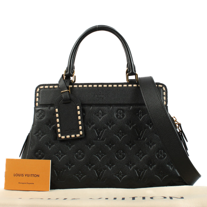 Louis Vuitton Black Monogram Empreinte Vosges MM pour le meilleur prix chez Labellov à Anvers et Belgique.