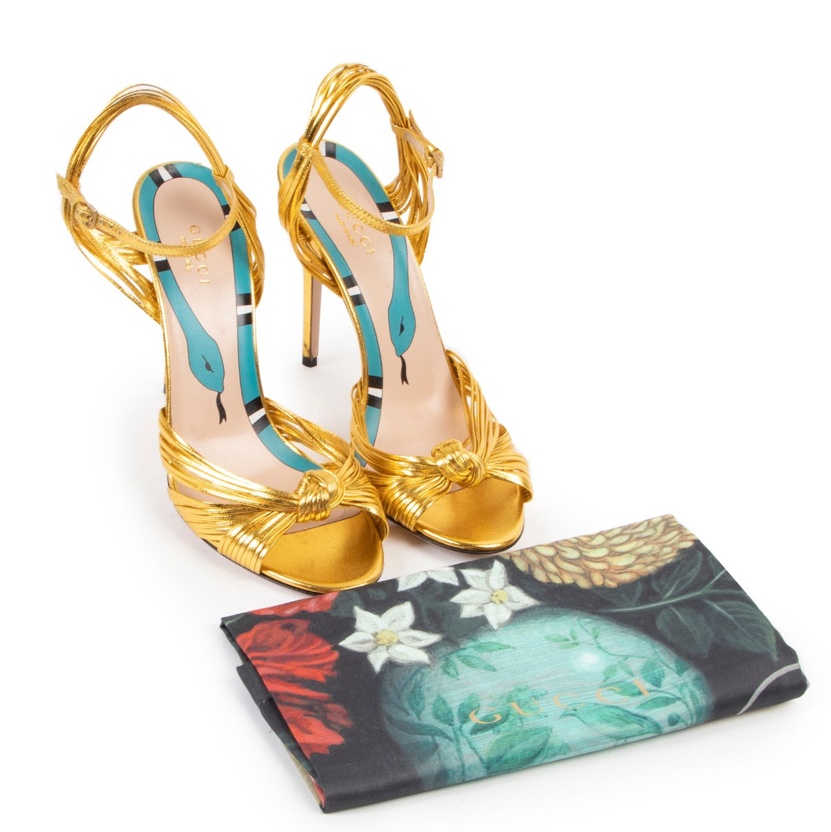 Shop safe online at Labellov in Antwerp these 100% authentic second hand Gucci Gold Pumps - Size 38,5