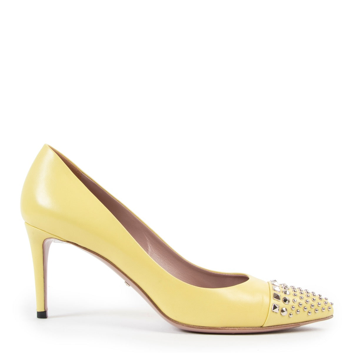 Shop safe online at Labellov in Antwerp these 100% authentic second hand Gucci Yellow Pumps - Size 38,5