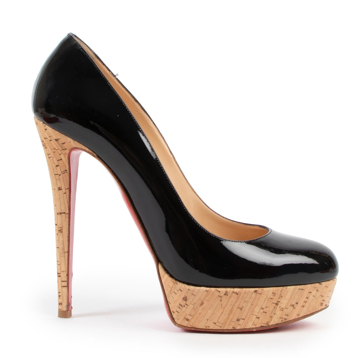 Shop safe online at Labellov in Antwerp this 100% authentic second hand Christian Louboutin Black Pumps - Size 39