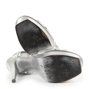 Shop safe online at Labellov in Antwerp this 100% authentic second hand Yves Saint Laurent Silver Tribute Pumps - Size 39