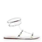 Shop safe online at Labellov in antwerp this 100% authentic second hand Valentino Silver Rockstud Sandals - Size 38,5