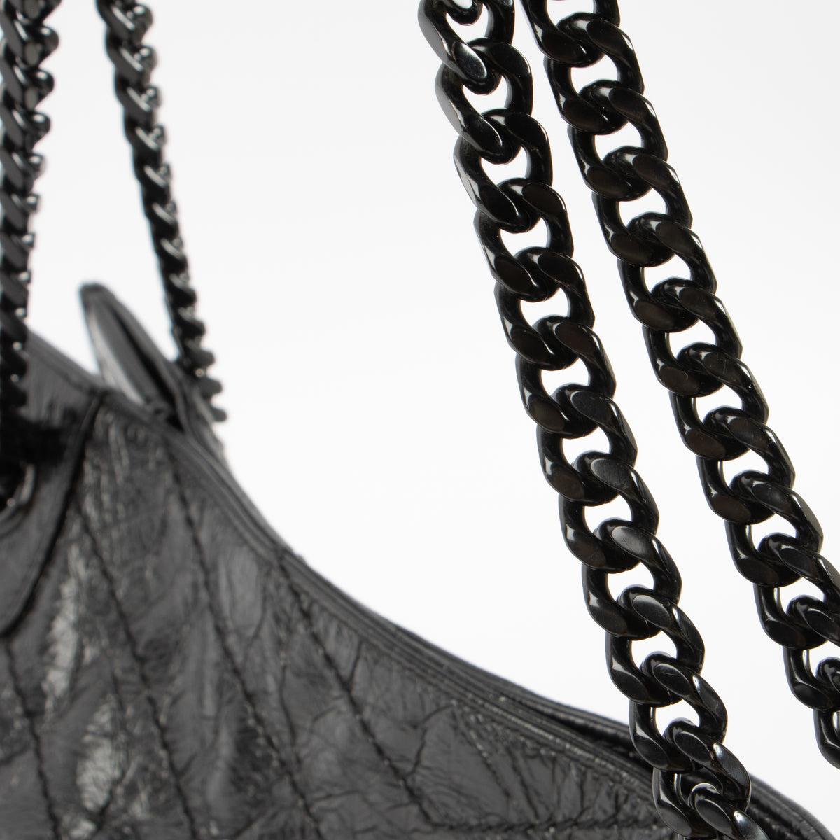 Shop this authentic luxury Saint Laurent All Black Vintage Calfksin Niki Small Shopping Bag Pre-Loved on Labellov.com