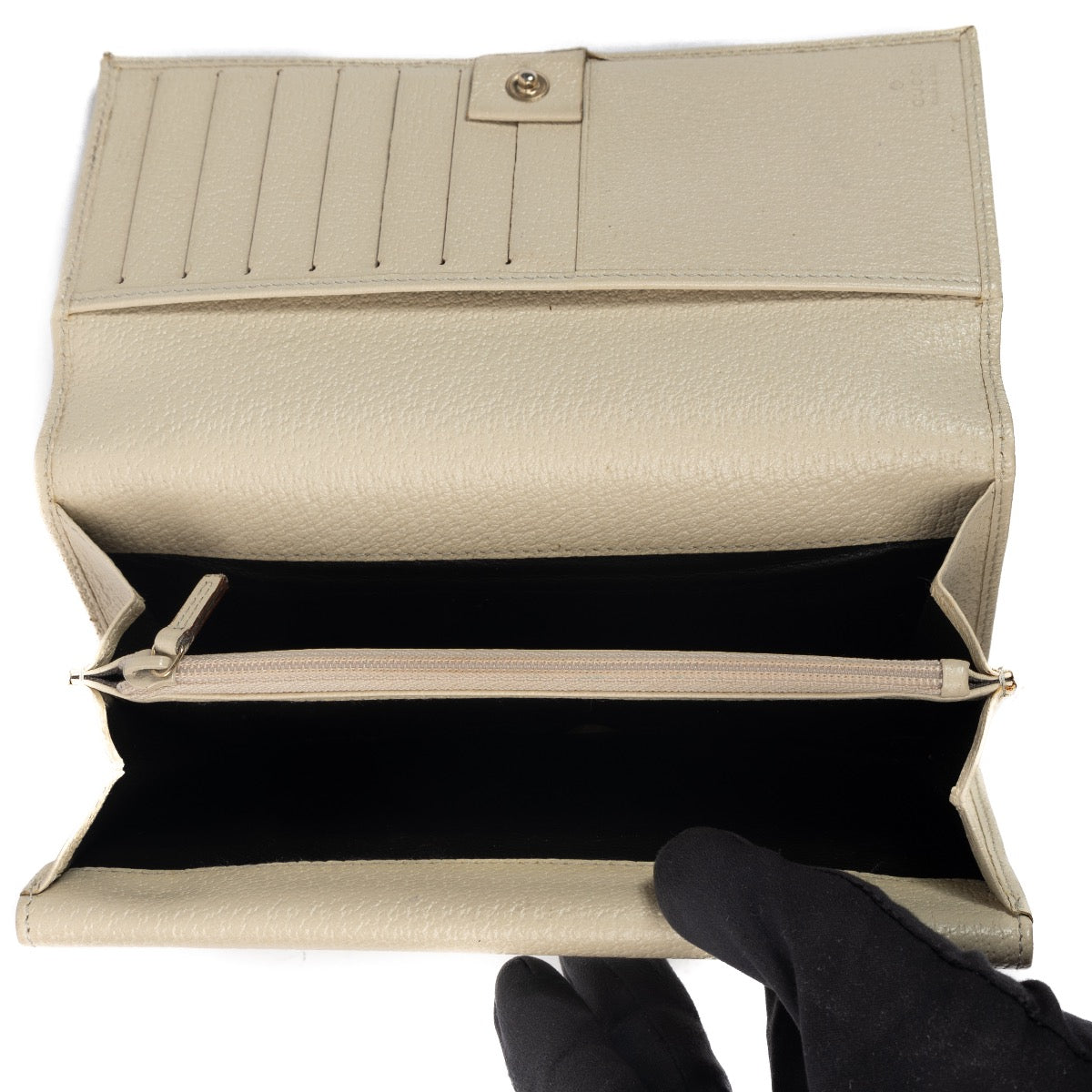 Shop 100% authentic second-hand Gucci Monogram Wallet on Labellov.com