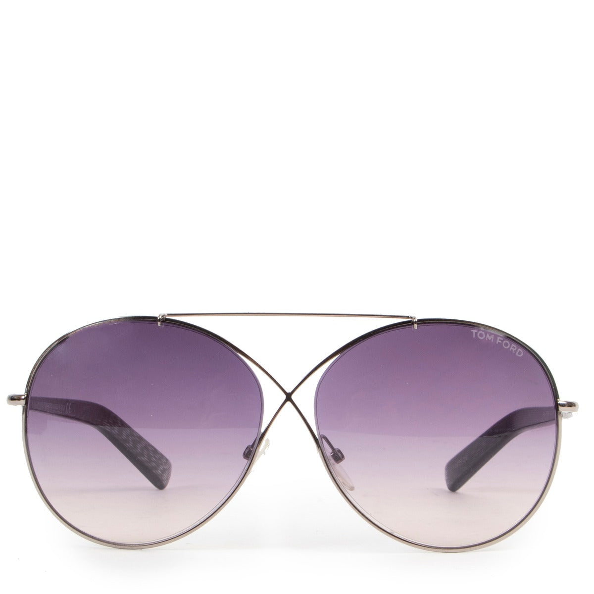 Tom Ford Silver Glasses at Labellov online or in store available for a reasonable price and in good condition. Get them now!