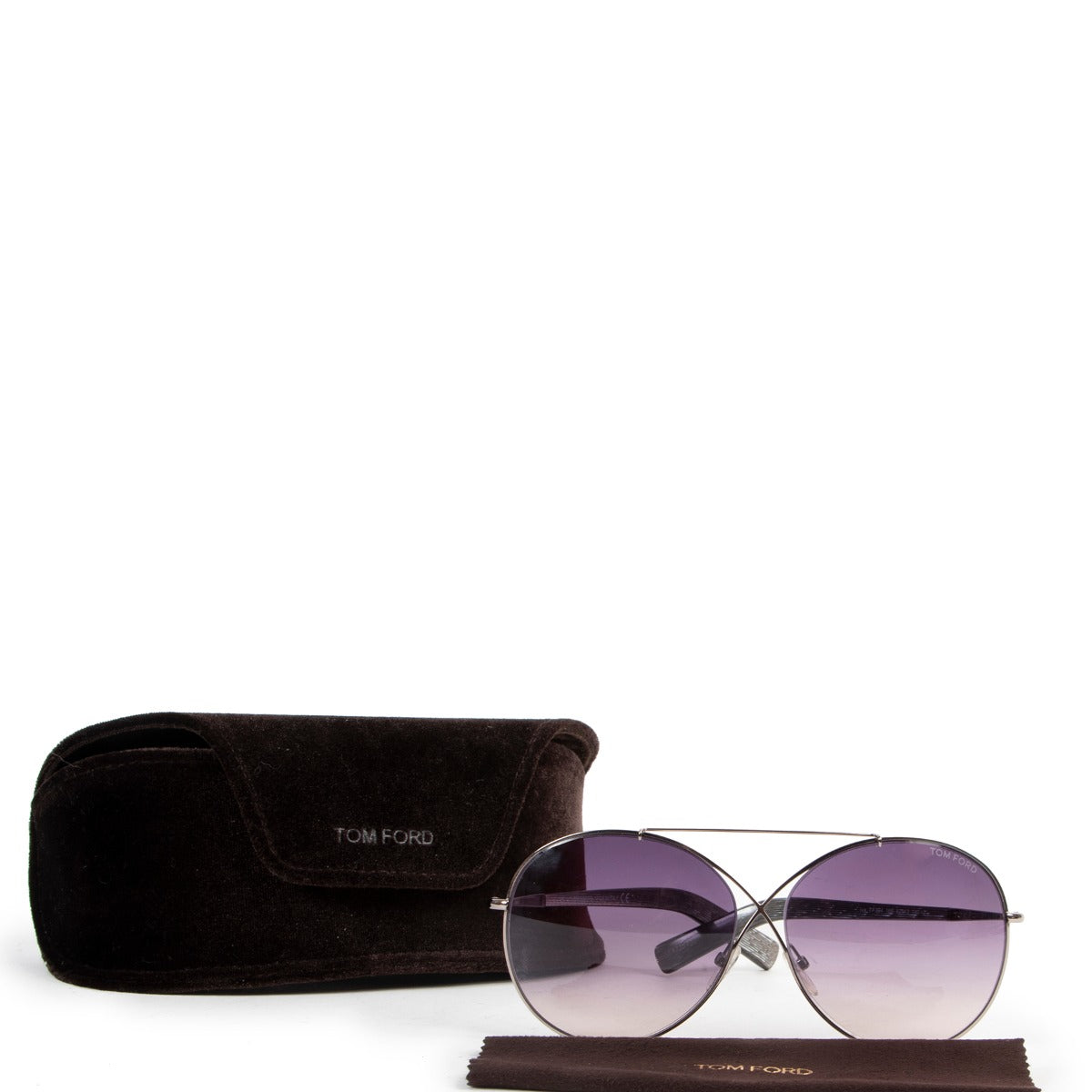 Tom Ford Silver Glasses at Labellov online or in store available for a reasonable price and in good condition. Get them now!