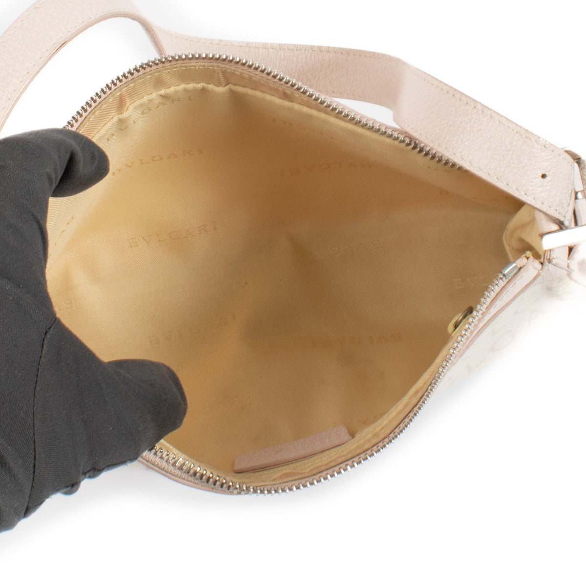 Shop 100% authentic secondhand Bulgari Pink Vintage Shoulder Bag on Labellov.com