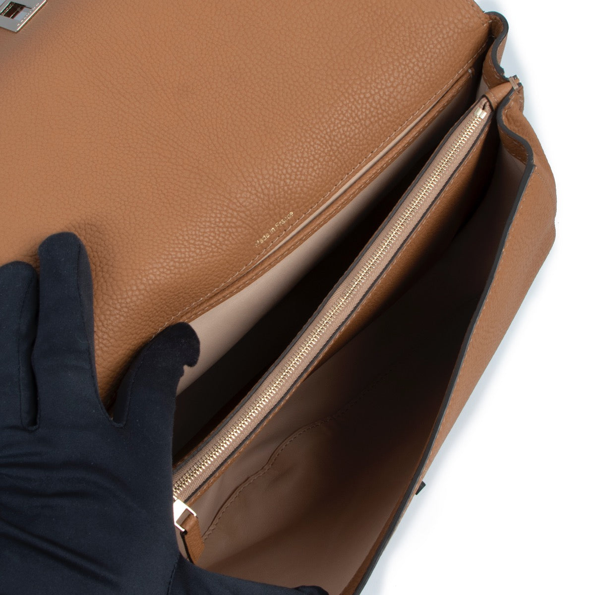 Shop safe online at Labellov in Antwerp this 100% authentic second hand Delvaux Le Mutin Végétal Crispy Calf Cognac Crossbody