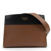 Authentieke Tweedehands Prada Brown Esplanade Leather Shoulder Bag juiste prijs veilig online shoppen luxe merken webshop winkelen Antwerpen België mode fashion