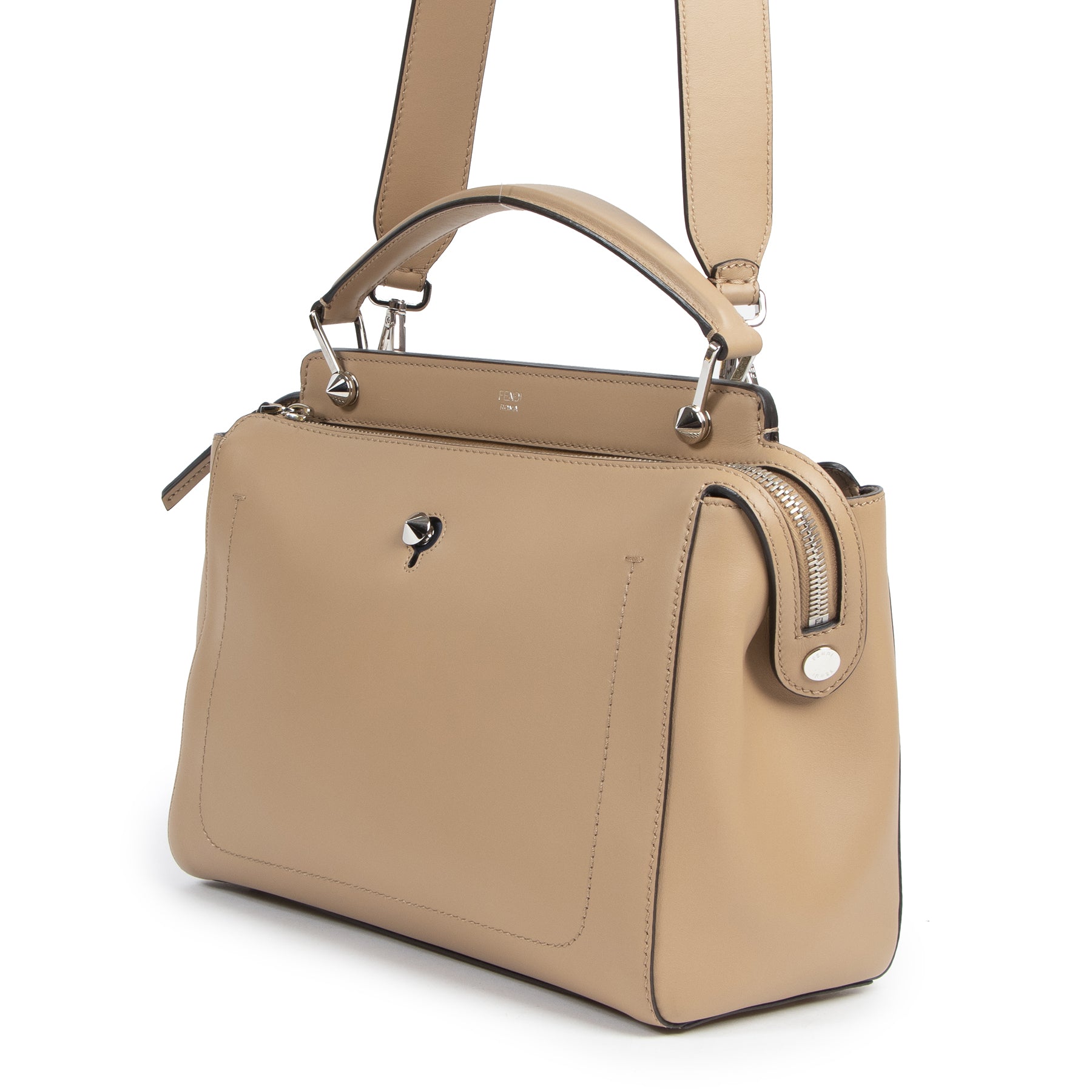 Fendi Beige Leather Dotcom Top Handle Bag pour le meilleur prix chez Labellov à Anvers