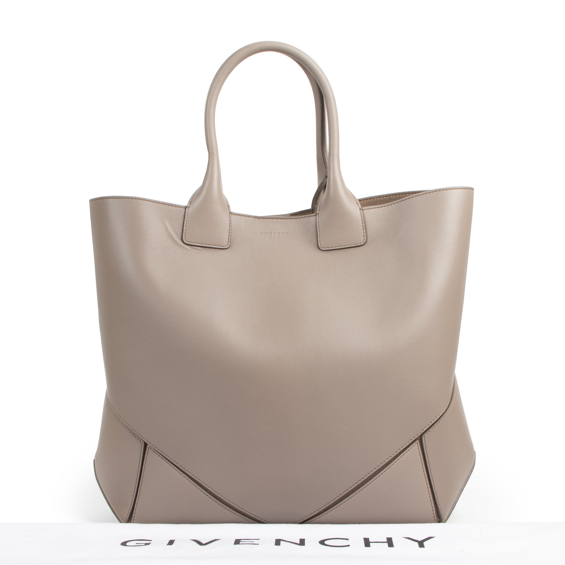 Givenchy Easy Medium Antigona Blush Taupe Leather Tote for the best price at Labellov