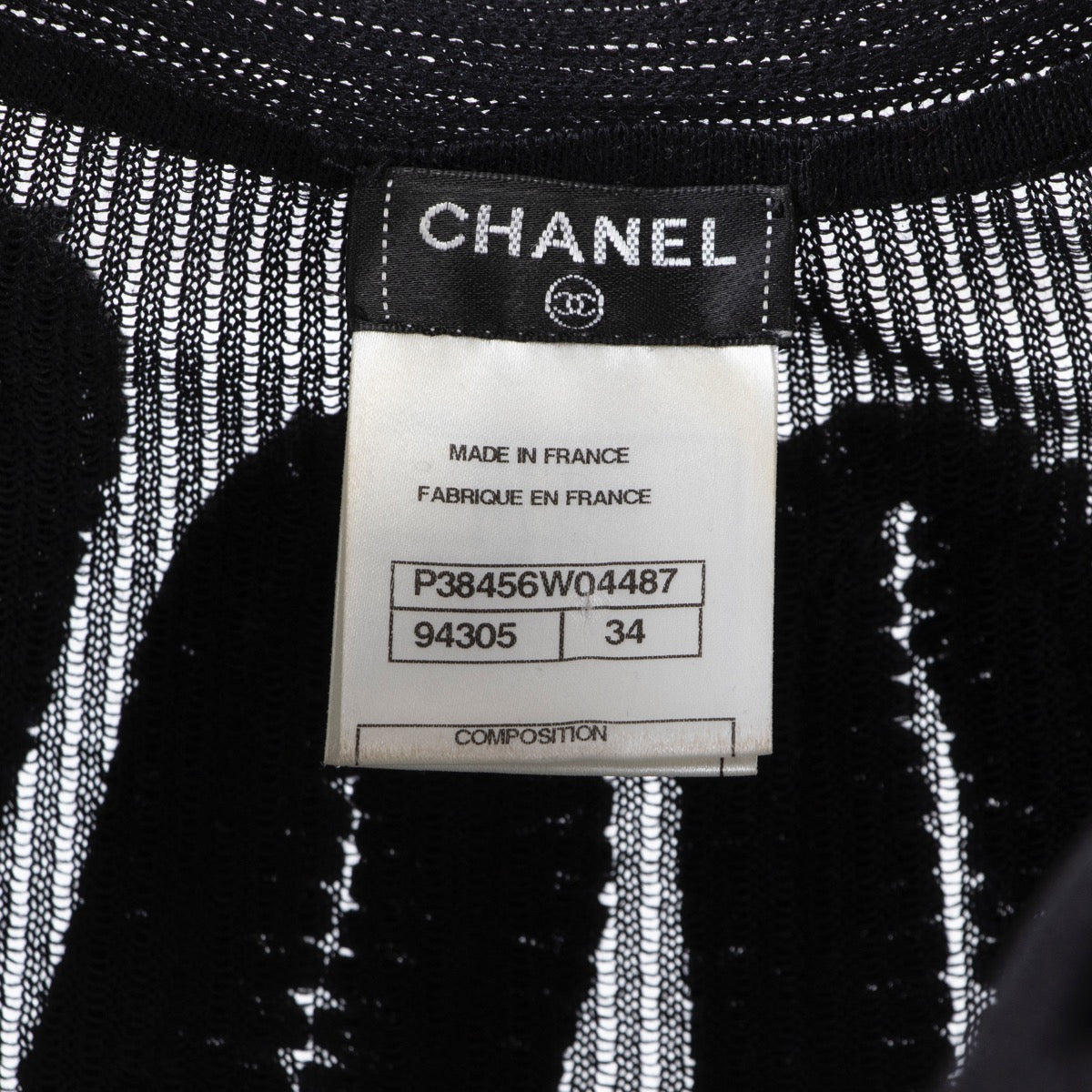Shop safe online at Labellov in Antwerp this 100% authentic second hand Chanel Black Dress in very good condition.