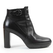 Tod's Black Heeled Ankle Boots for the best price at Labellov secondhand luxury