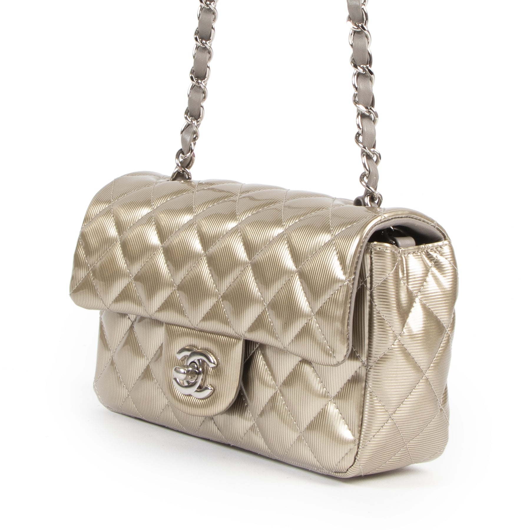 Koop en verkoop uw authentieke designer Chanel Quilted Striated Metallic Patent Mini Classic Single Flap Bag