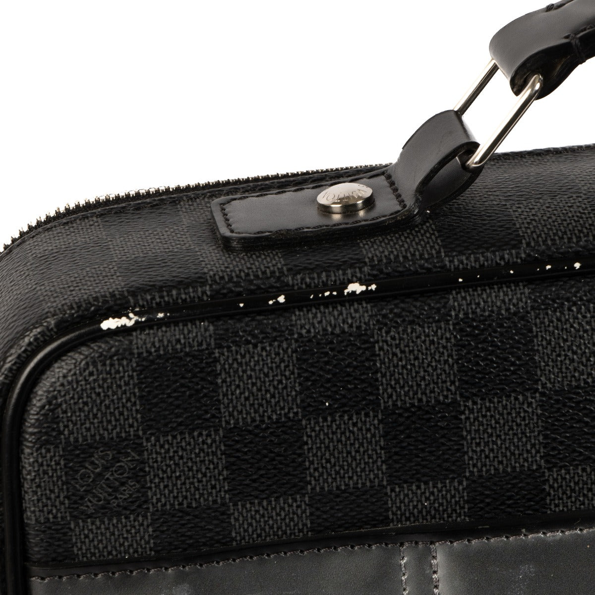 Buy and sell your Louis Vuitton Steeve Laptop Bag Damier Graphite for the best price at Labellov. Koop en verkoop uw authentieke Louis Vuitton designer handtassen en accessoires. Acheter sacs de Louis Vuitton en ligne.