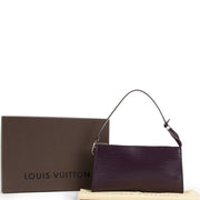 Koop en verkoop uw authentieke designer Louis Vuitton Epi Leather Purple Pochette