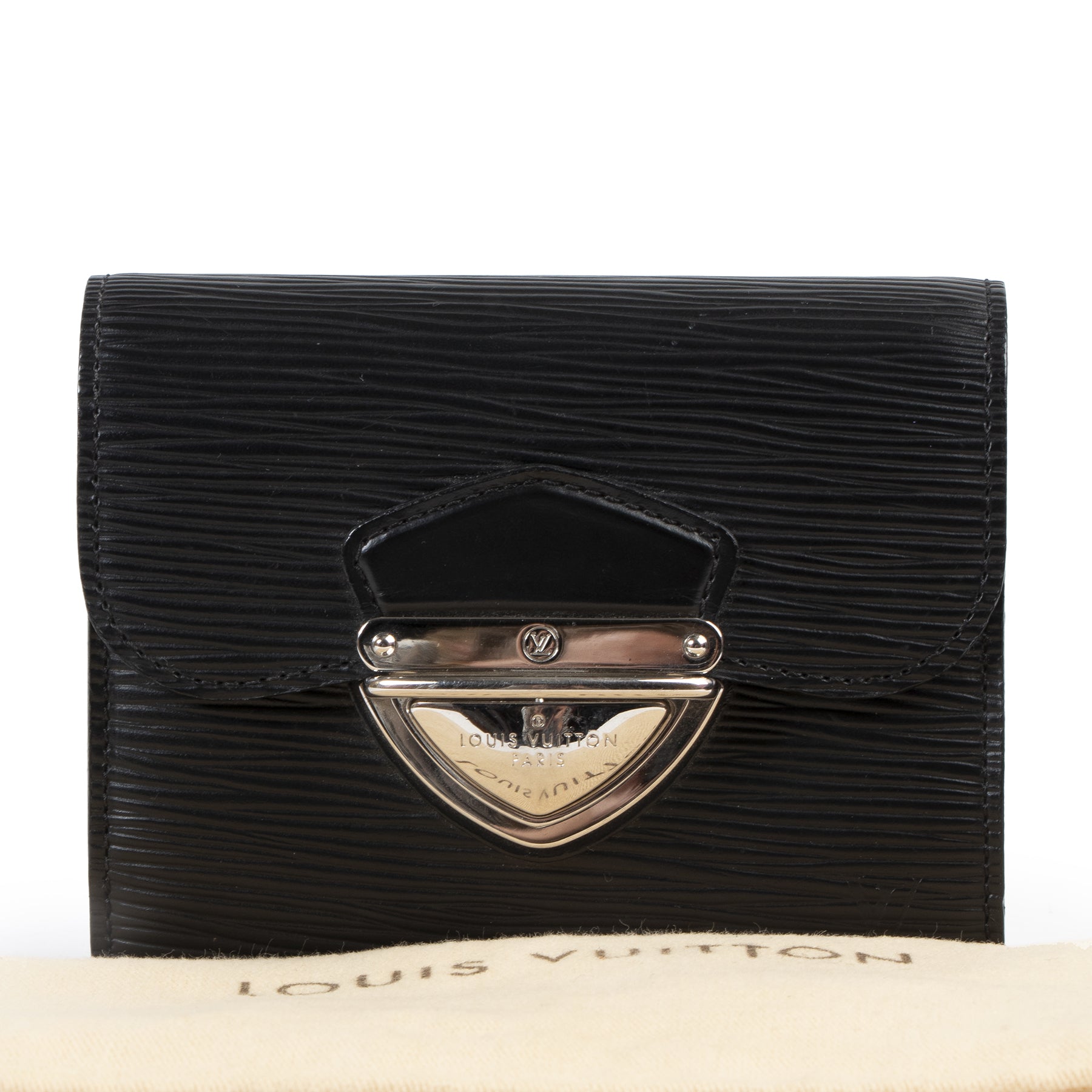 koop en verkoop uw authentieke designer handtassen en accessoires aan de beste prijs bij Labellov tweedehands luxe