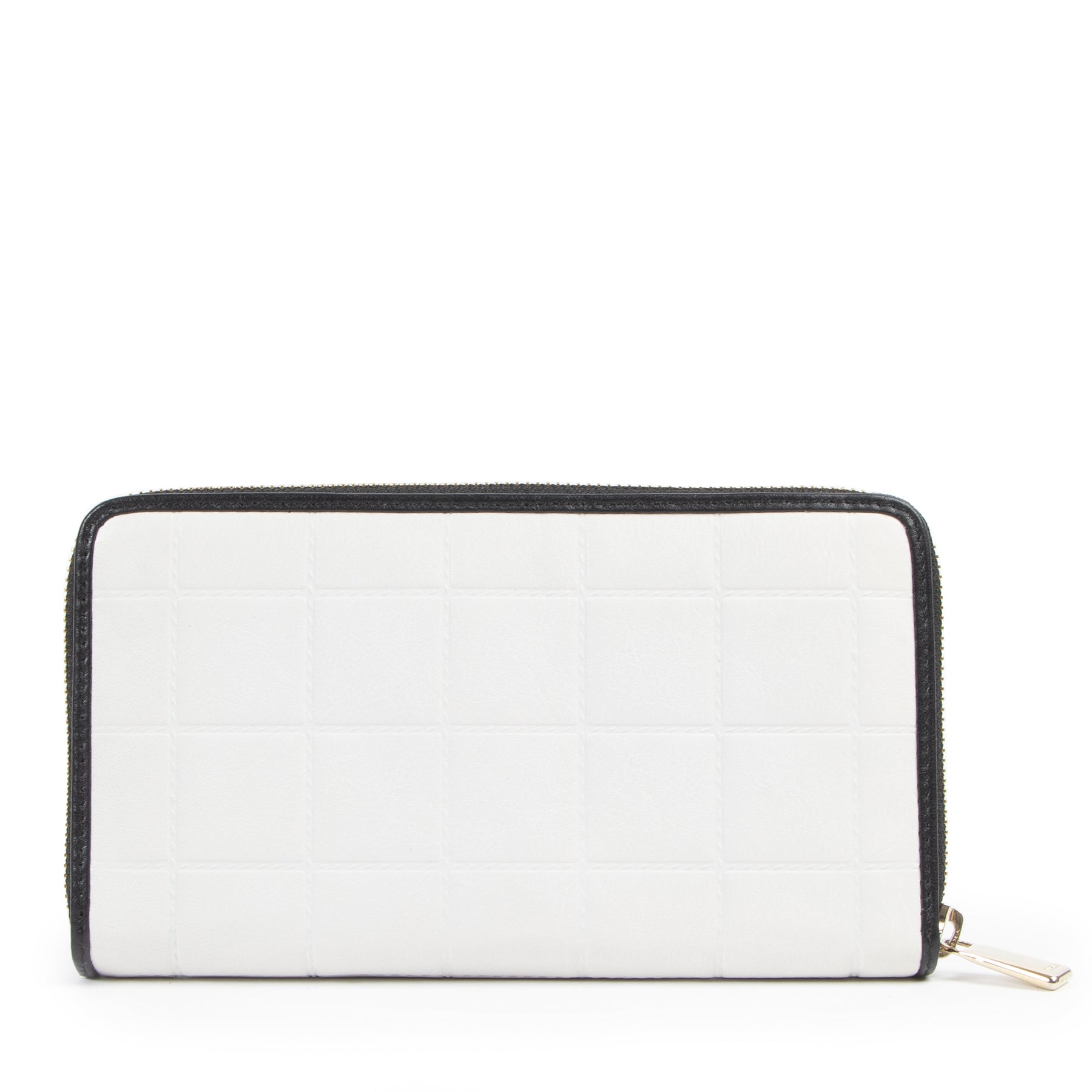 Authentic secondhand Furla Off-White Zippy Wallet designer accessories fashion luxury vintage webshop safe secure online shopping