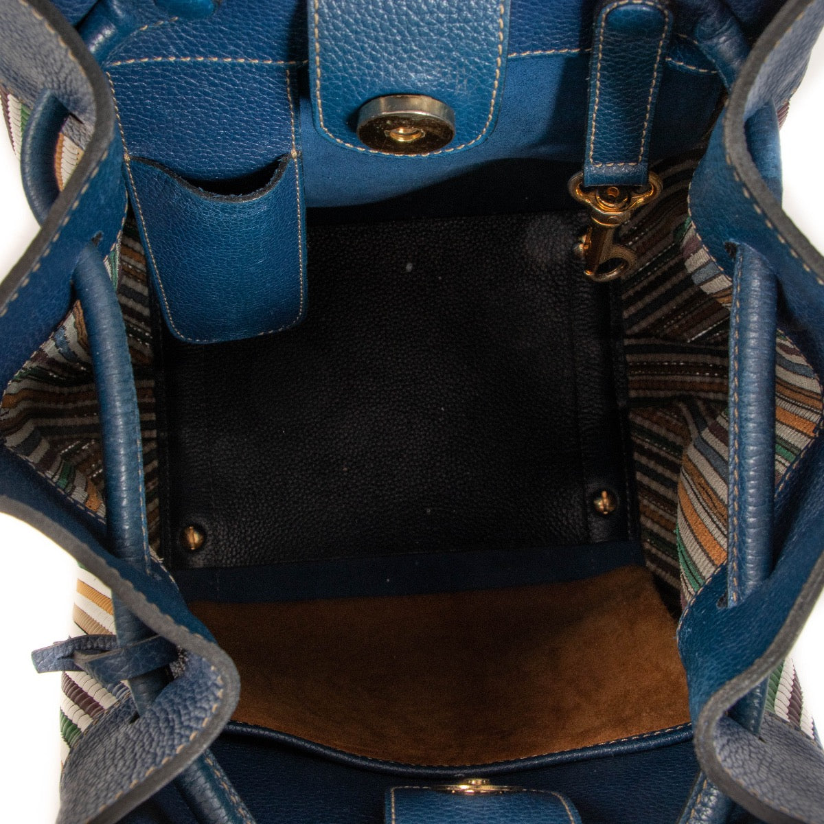 Buy authentic secondhand Delvaux bags at the right price at Labellov vintage webshop. Safe and secure online shopping. Koop authentieke tweedehands Delvaux tassen met juiste prijs bij Labellov. Achetez en ligne chez Labellov pour le meilleur prix.