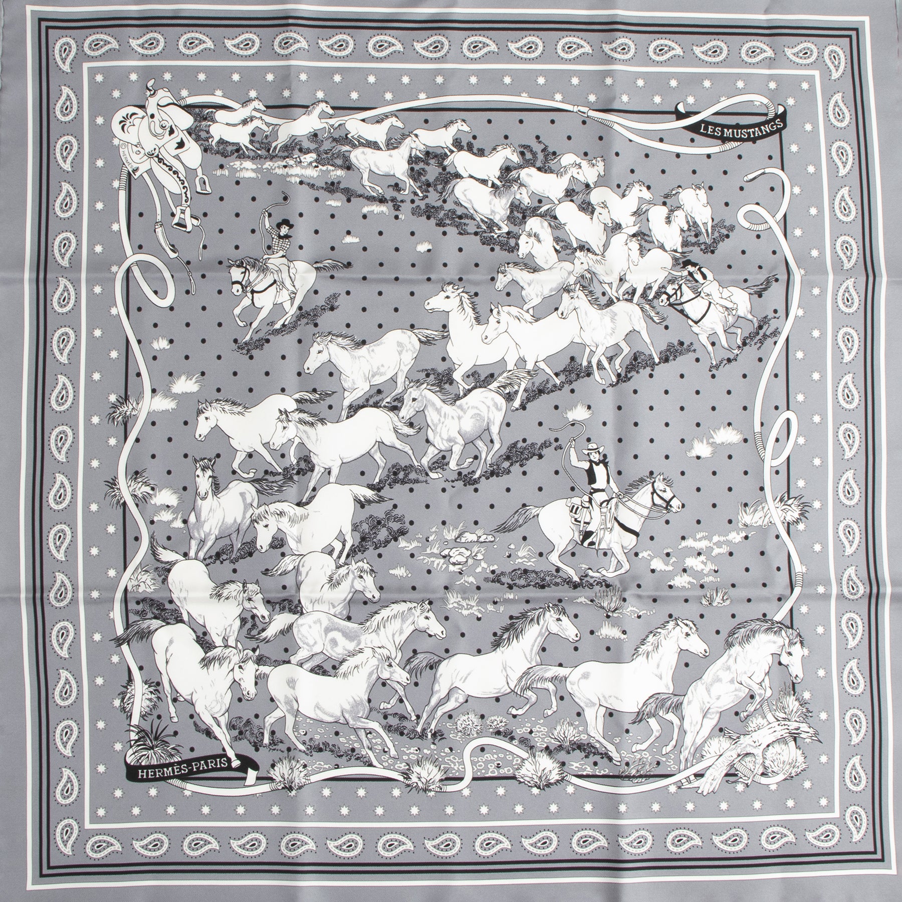 Hermès Les Mustangs Bandana Silk Carré pour le meilleur prix chez Labellov