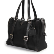 Prada Black Nyon Leather Shoulder Bag pour le meilleur prix chez Labellov à Anvers